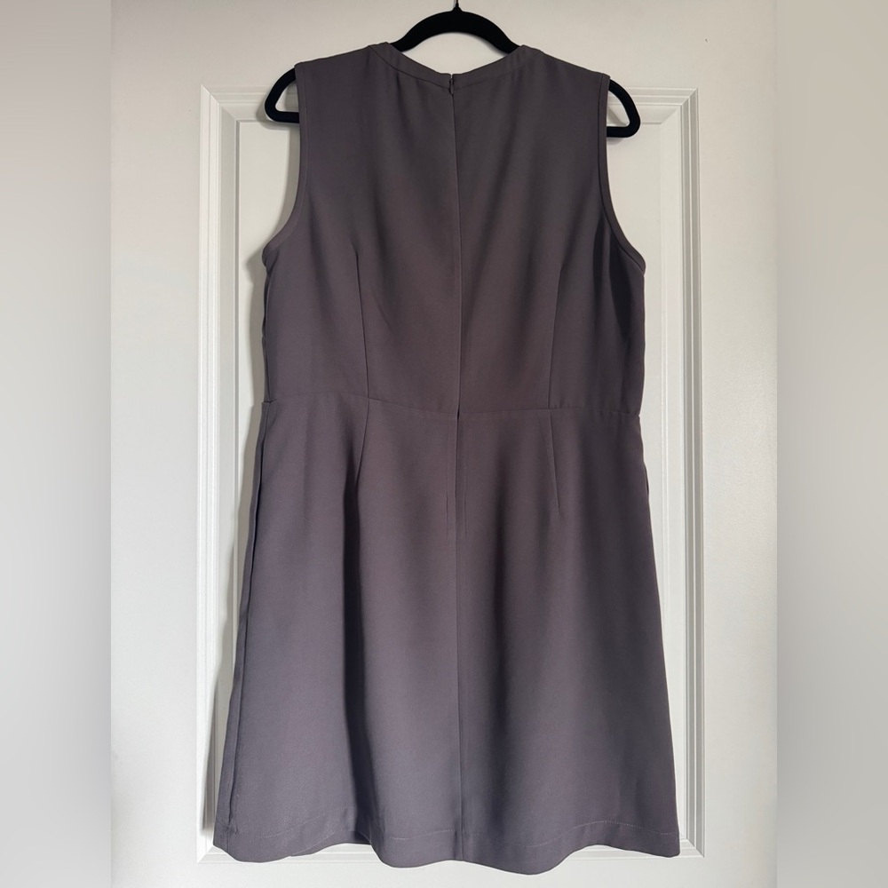 MADEWELL Pintuck Bib Front Gray Dress with POCKETS! Size 14, Like New, No Flaws! - Picture 8 of 10